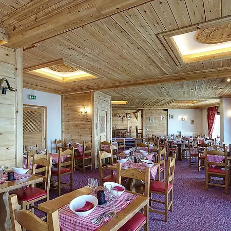 Le Menuire Chalet-hotel & Hotel 4*